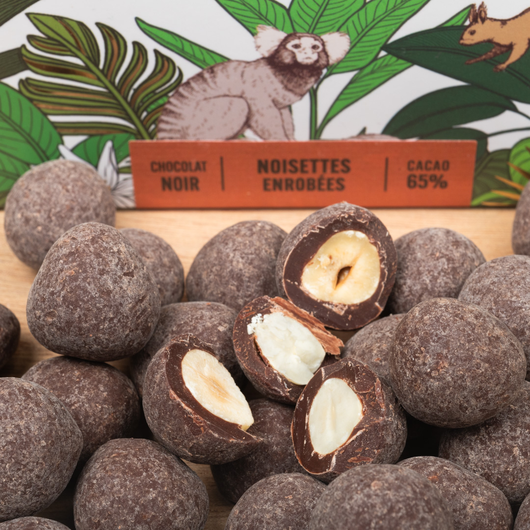 Noisettes enrobées de chocolat noir – Image 2